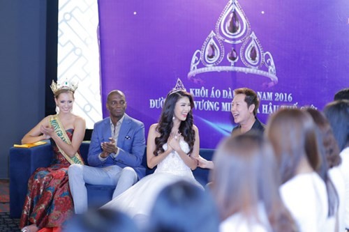 Lan Khue duoc Chu tich Miss Grand International sang VN moi du thi